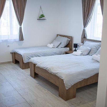 Barka Vendeghaz Aggtelek Apartment ภายนอก รูปภาพ